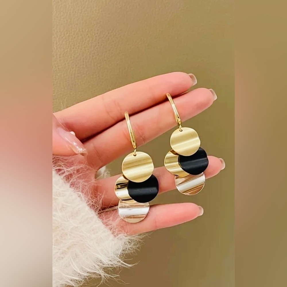 Stylist 🤩 2pc Jewelry Set - Picture 5 of 6